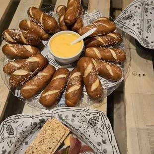 The pretzels and beer cheese. Droolworthy.