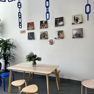 Inside seating and decor | @ashleyyyvonne @foodbyashley on IG