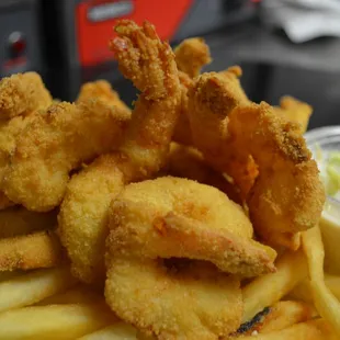St Augustine Style Shrimp – 10 Jumbo Shrimp Lightly Breaded and Fried, Served with Traditional Pink Sauce, Fresh Sweet Slaw and Crispy Fries