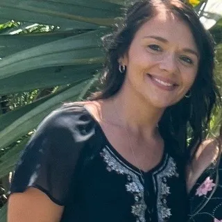 Annie T.