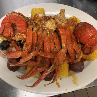 a plate of crab and corn