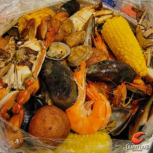 oysters and mussels, oysters, mussels, shellfish, food