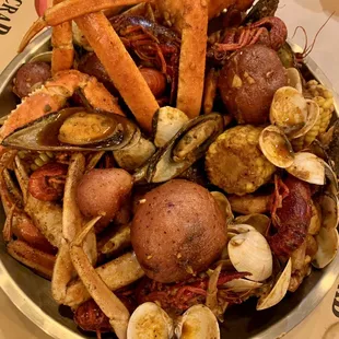 food, oysters and mussels