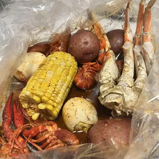 Snow Crab Special, Dungeness Crab Special, crawfish