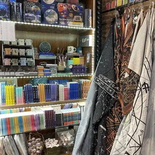 So many things in every corner