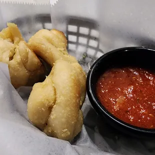 Fresh Garlic Knots