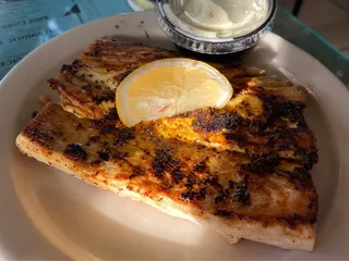 Pat's Riverfront Cafe