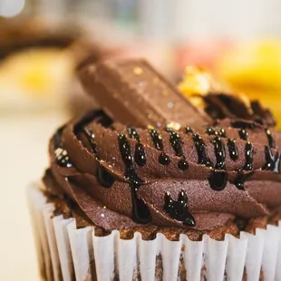 food, cupcakes, dessert
