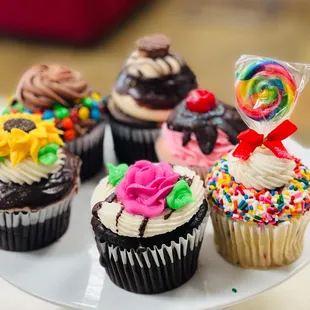 food, dessert, cupcakes