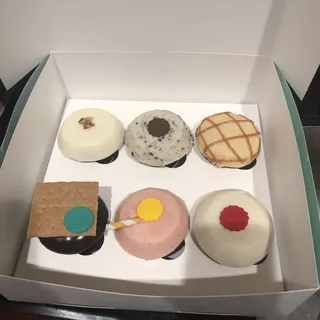 Vegan Red Velvet Cupcake