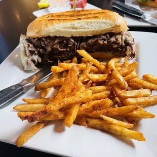 French Dip with seasoned fries