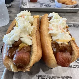 Slaw Dog with Chili