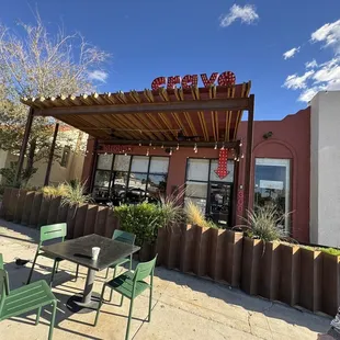 the outside of the restaurant