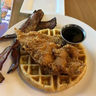 Pepper bacon, chicken &amp; waffles