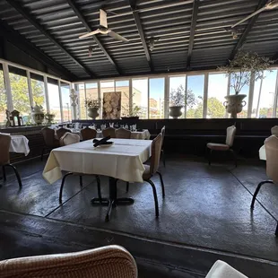 Sun room dining area