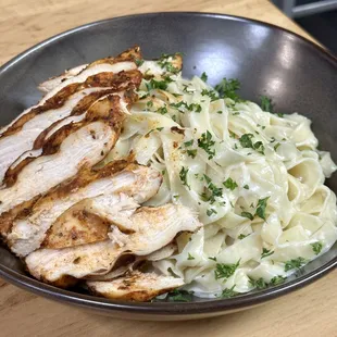 Fresh Fettuccine Alfredo with grilled chicken