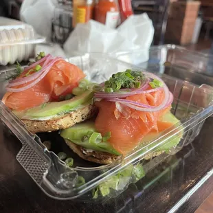 Smoked salmon bagel 5/5