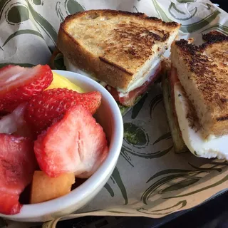 Caprese Sandwich