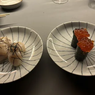 Scallop nigiri