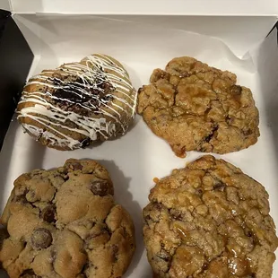 Cookies Chocolate chip cookie - bottom left  Cookies 'N Scream Kit Kat - top left The Carmelita - right side