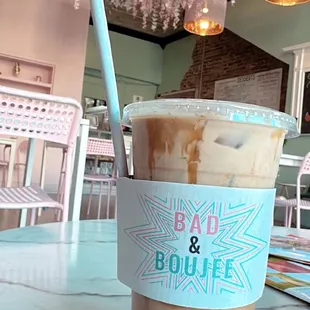 This place is so cute! I got the Roxanne and sausage balls. I will be back for more :-)