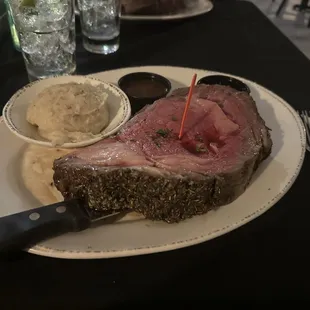 Prime rib, rare, and a side of garlic mashed potatoes.  So good!!