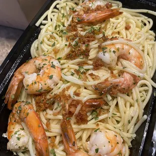 Garlic noodles with shrimp