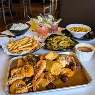 I got shrimp, new Zealand green mussels, lobster tail, corn, potatoes, &amp; sausage