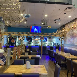 sushi and sashimi, interior