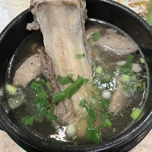 Pho Đặc Biệt (#1) has beef ribs!!