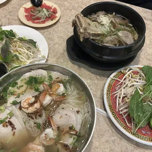 Pho &amp; hu tieu