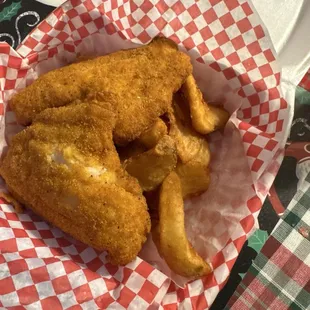 Catfish plate - catfish and thick cut spiral fries