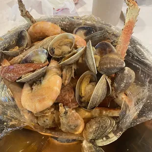 Seafood mix with house boil