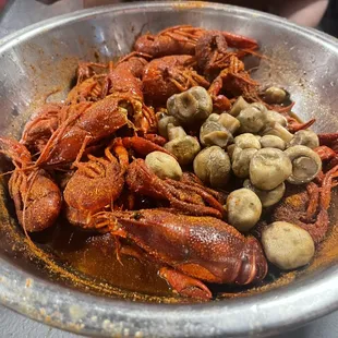 Boiled Crawfish with mushrooms