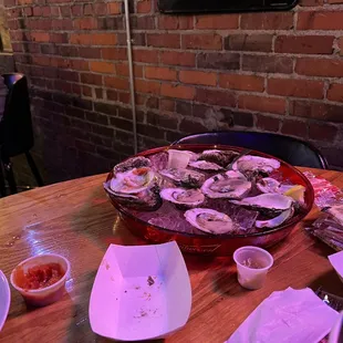 a large platter of oysters