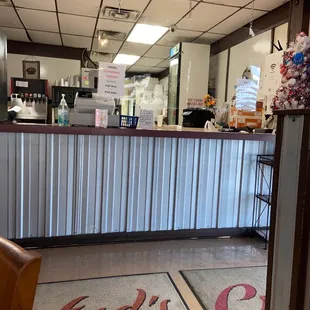 Front counter I&apos;m waiting for a take out order