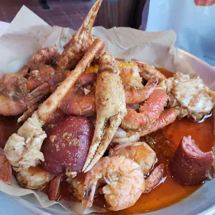 Blu crab leg boil with potatoes