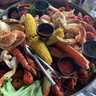 Ultimate Seafood Pot