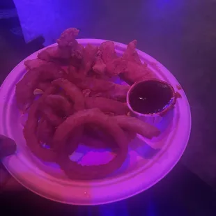 6 Tenders &amp; Onion Rings