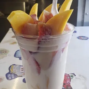 Fresas Con Crema y Extra Mango