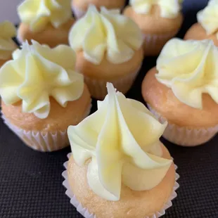 Mini Lemon Cupcakes