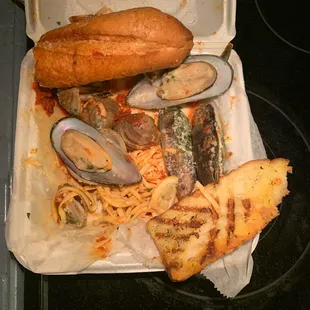 clams, bread, and pasta