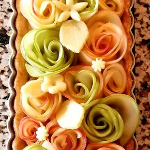 a tray of sliced apples