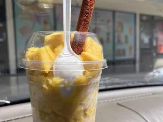 Neveria Y Fruteria Albertico’s Ice Cream