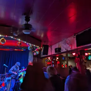 A small space but great acoustics and everyone's friendly and respectful.