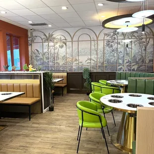 the interior of a restaurant