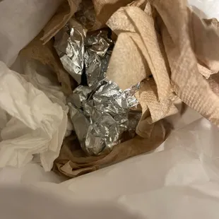 FingerNail in napkins