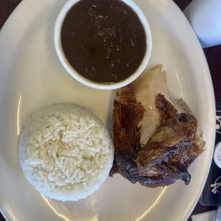 1/2 Rotisserie Chicken / 1/2 Pollo Rostizado