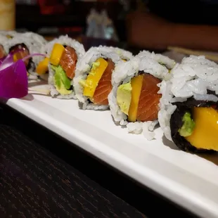 Mango salmon roll