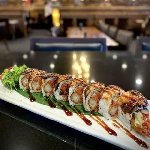 SUPER DRAGON ROLL / INSTAGRAM